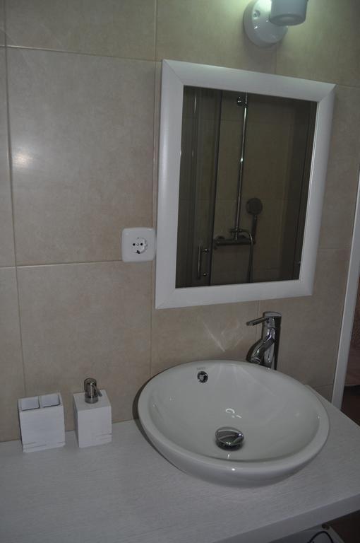 Ronda De Segovia Apartment Madrid Exterior photo